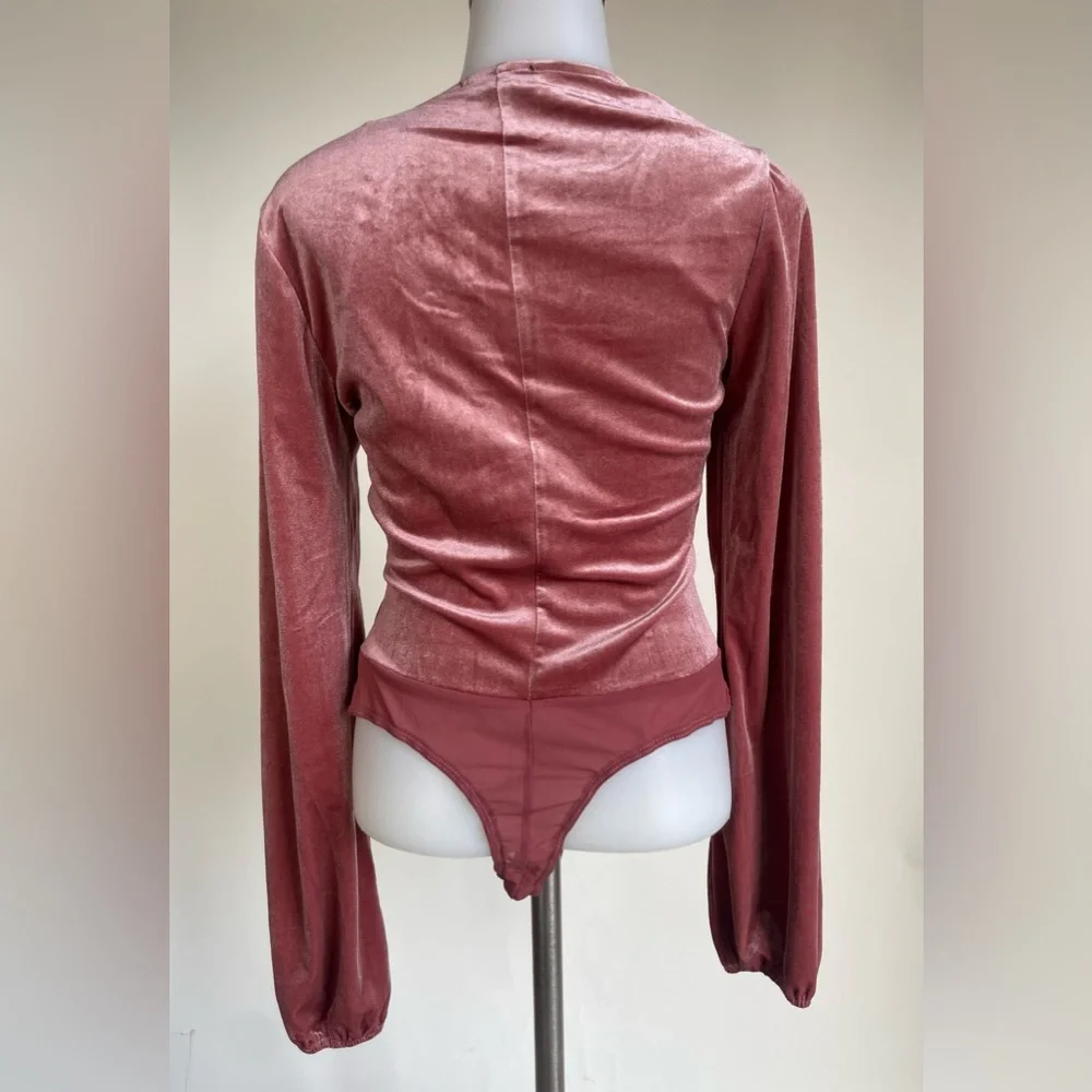 Lulus - Upgraded Style Mauve Velvet Long Sleeve Tie-Front Bodysuit - Picture 10 of 15